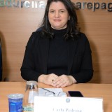 uyKHx